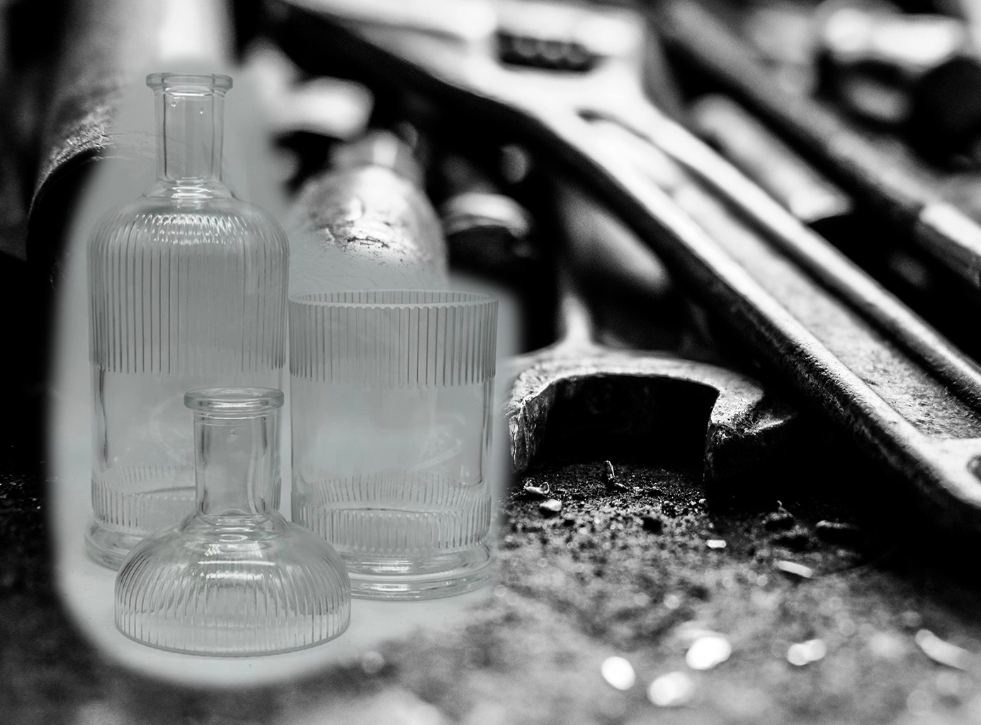 SeeFeuer Starnberg - alte Flaschen und Werkzeug zur Glasbearbeitung